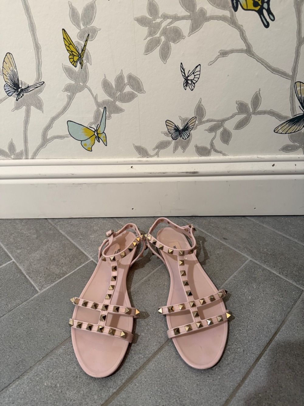 Valentino Jelly Pink Rockstud T-Strap Flat Sandals size 39